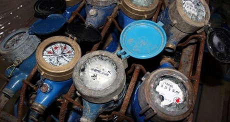 Ugye víztelenített már?  - az elfagyott csapokból elfolyó vizet a fogyasztó fizeti